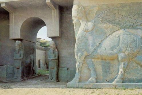 Iraq, l'Is rade al suolo l'antica Nimrud